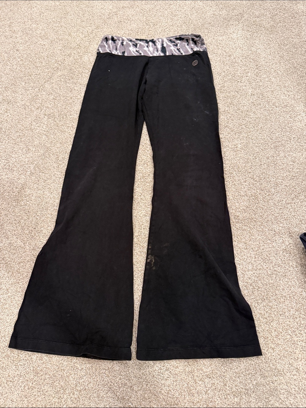 Women’s Black Flared Yoga pants with Printed Waistband